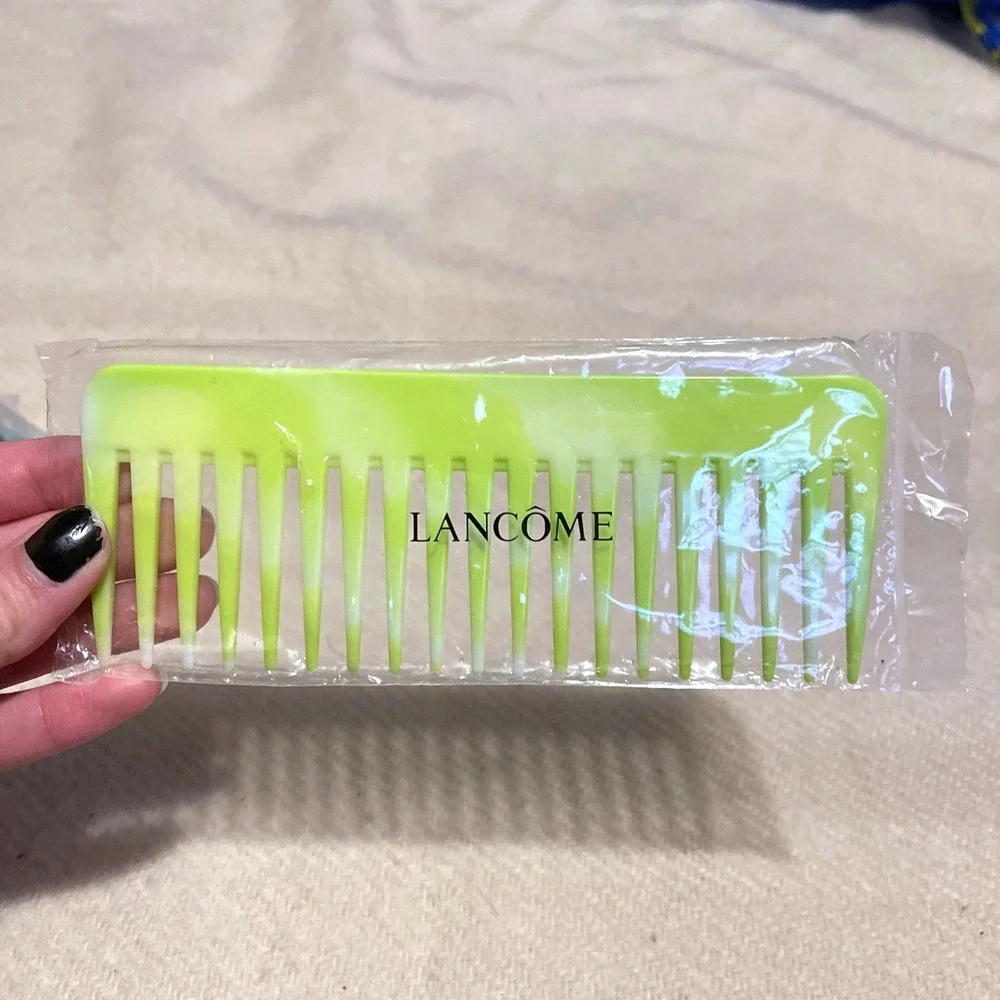 Lancôme Lancome Wide Tooth Wet Comb for detangling wet hair - 90s Y2K Color -NIP